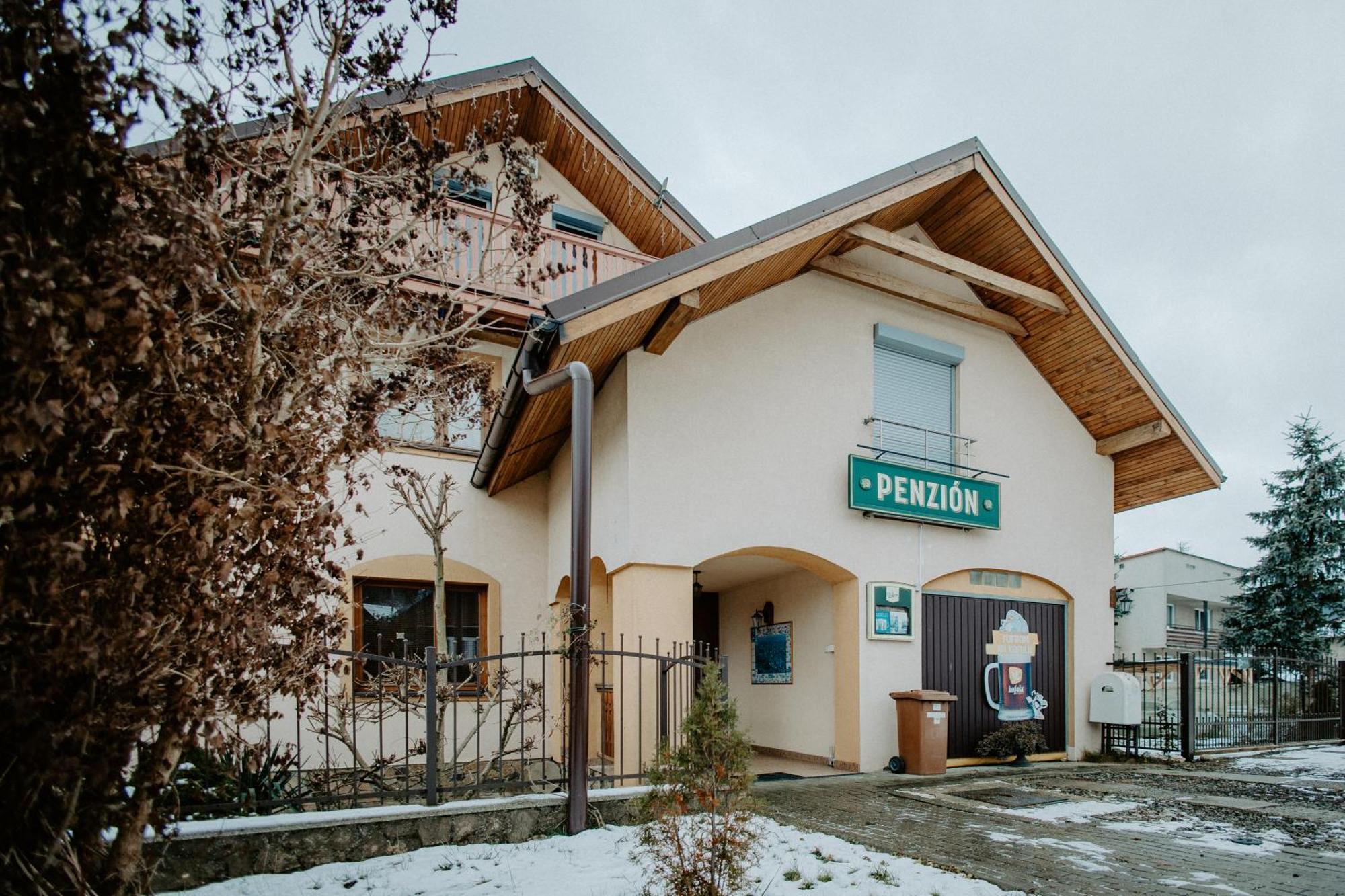 Penzion Gaboltov Hotel Luaran gambar